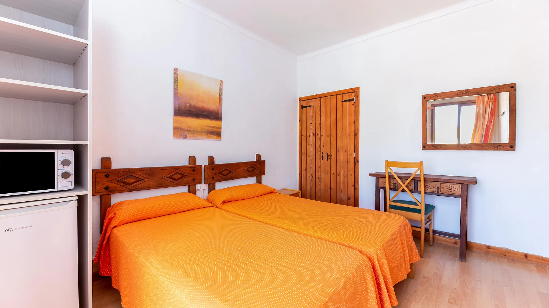 Hostal Residencia San Francisco Puerto Colom 3*,  İspanya