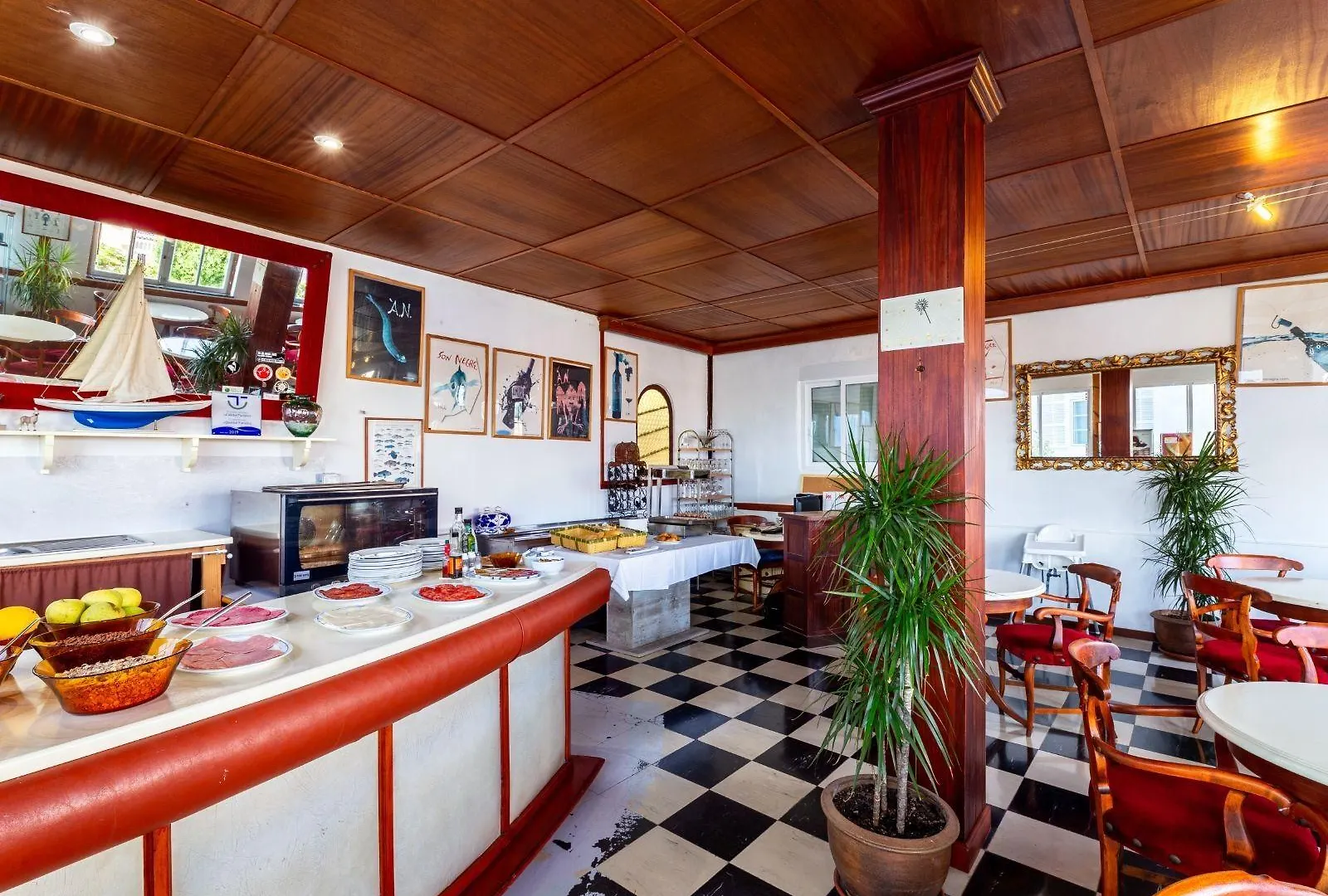 Hostal Residencia San Francisco Puerto Colom İspanya